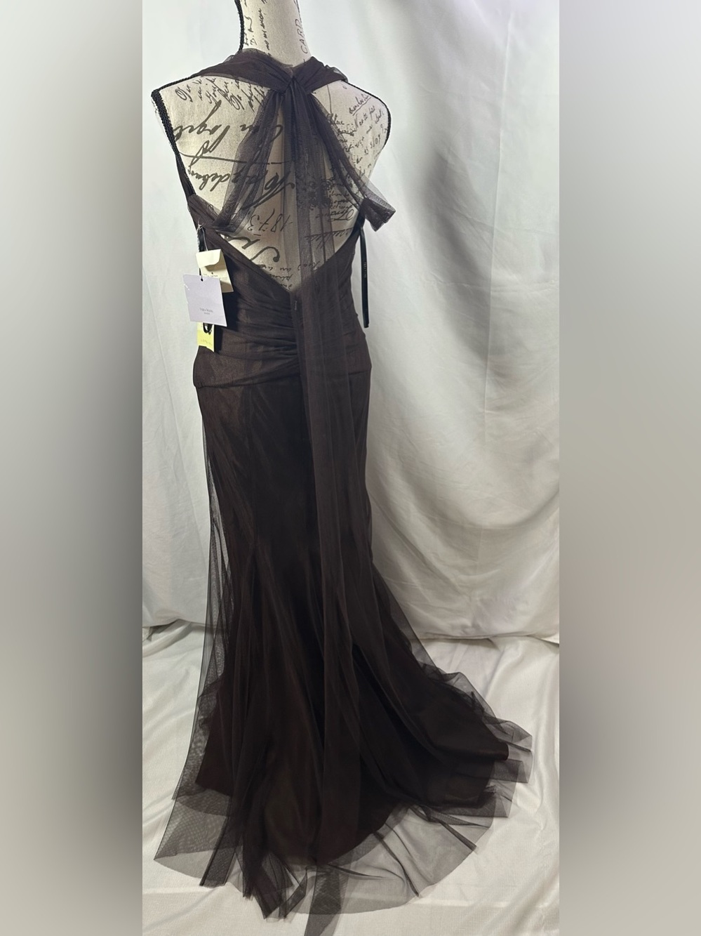 ⚫️🐞Vera Wang Chocolate Brown V-Neck Tulle Maxi Dress - Picture 3 of 16